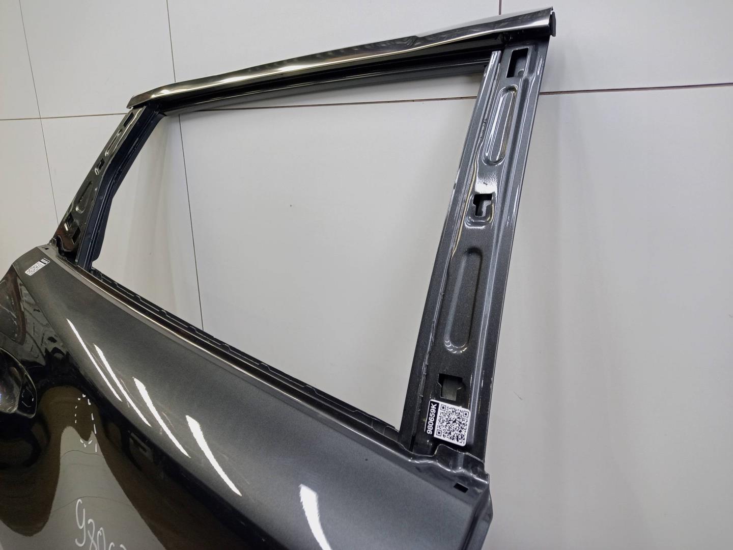 Дверь задняя правая