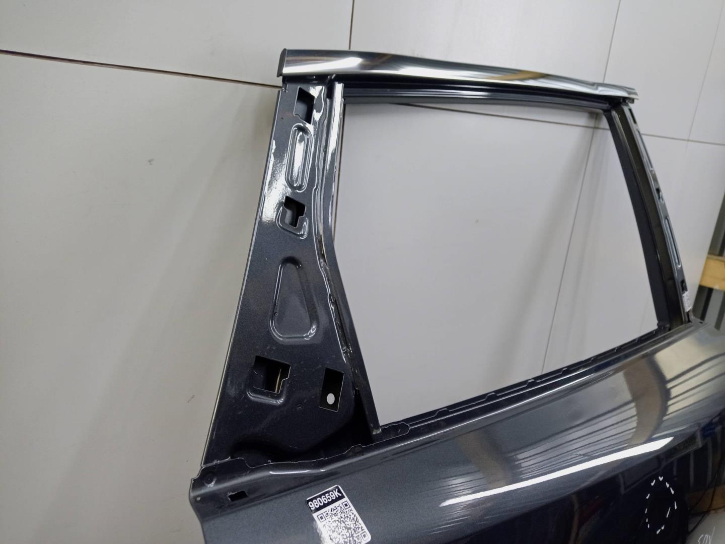 Дверь задняя правая