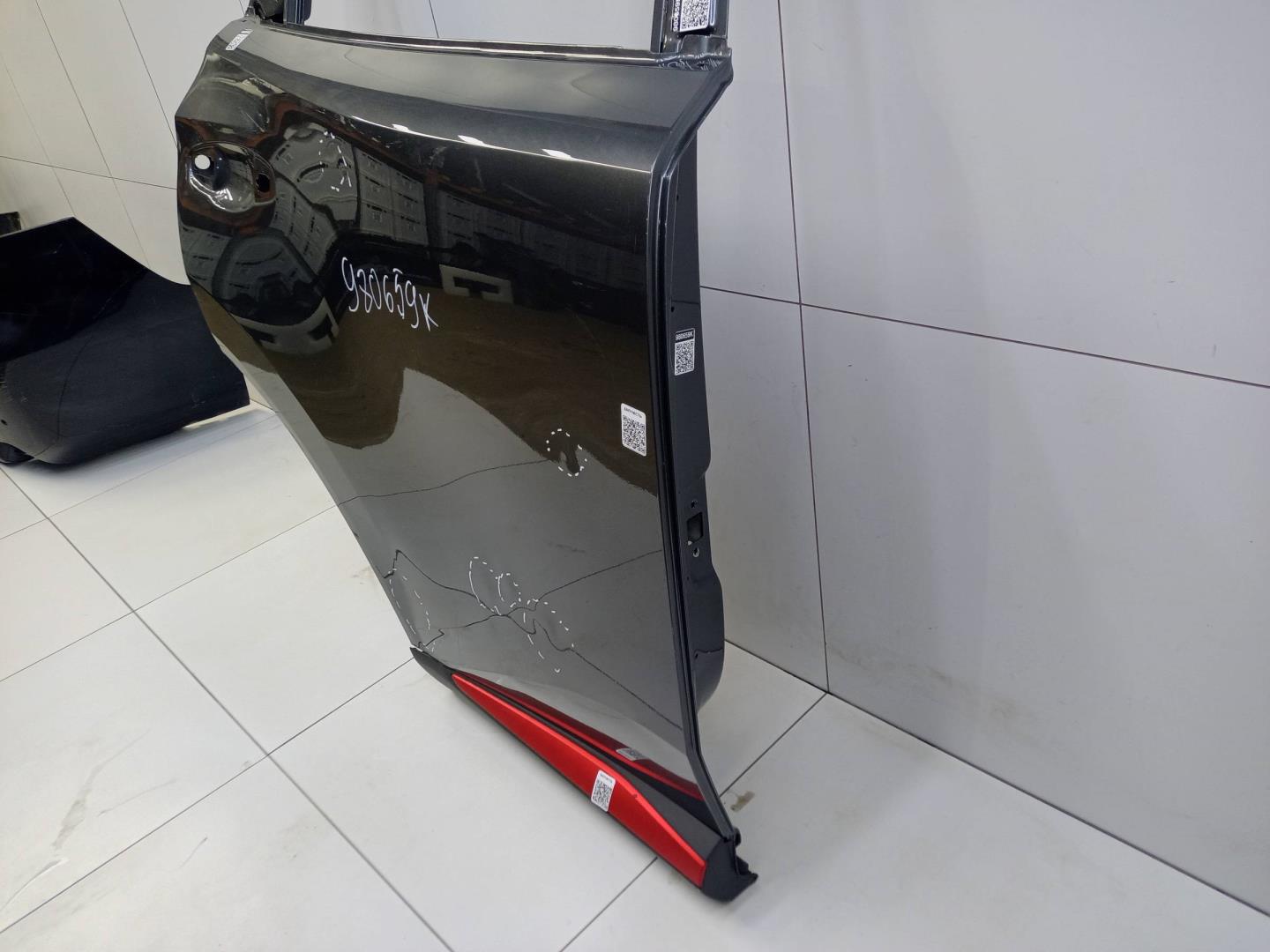 Дверь задняя правая