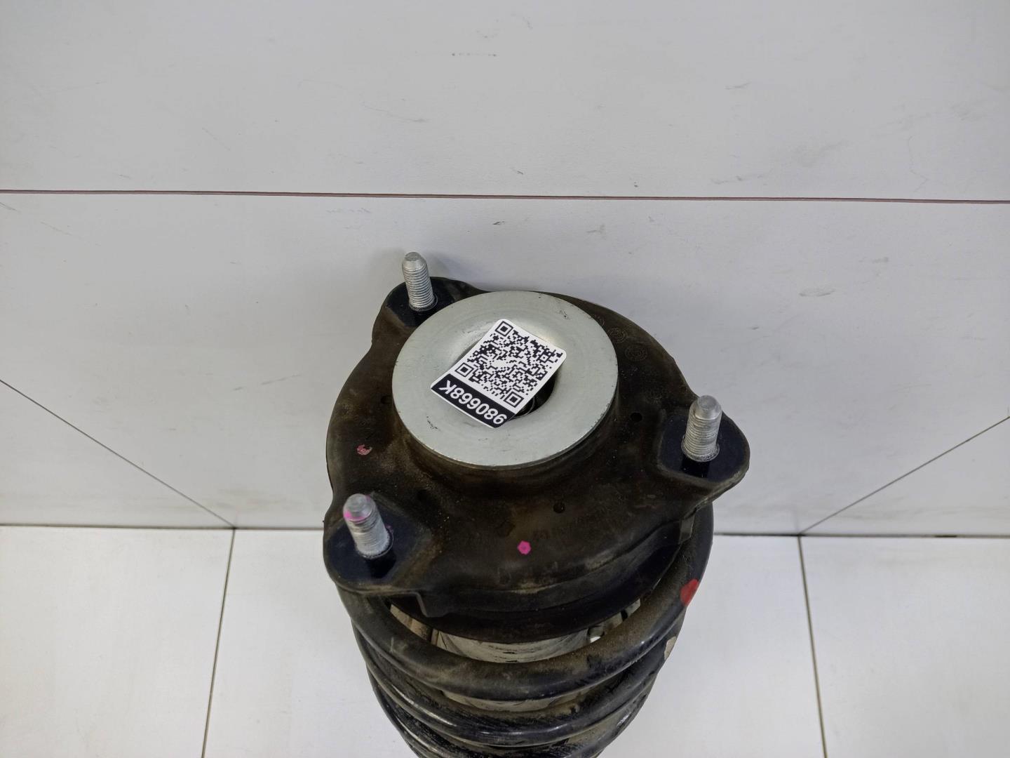 Амортизатор передний левый