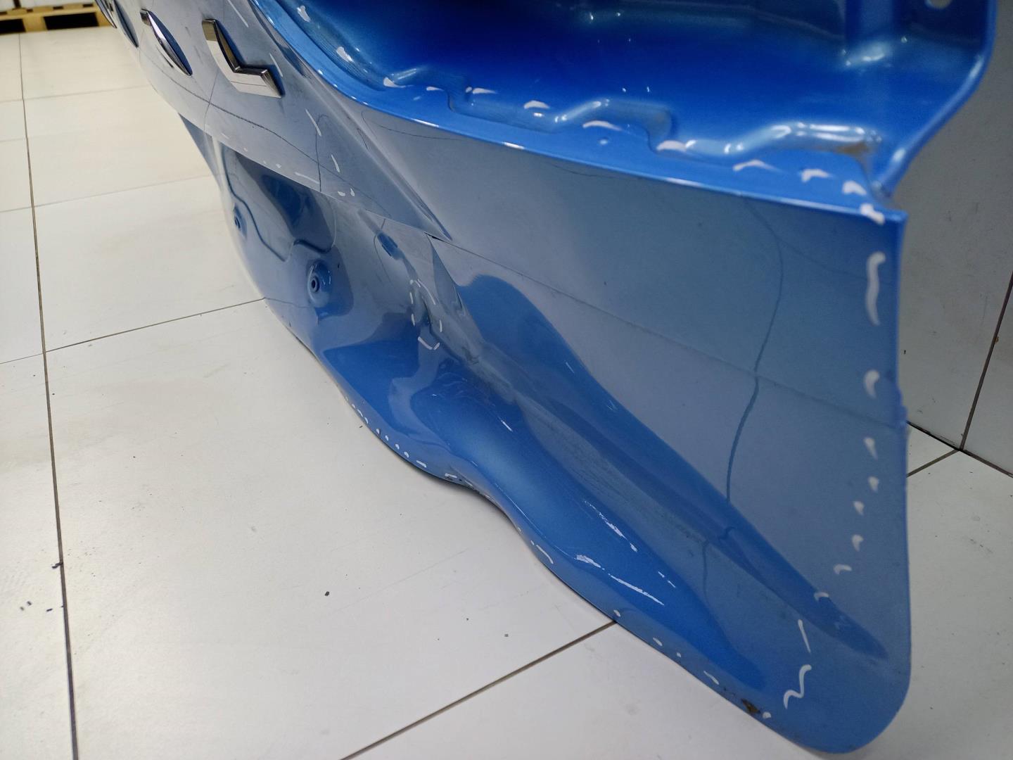 Стекло двери багажника