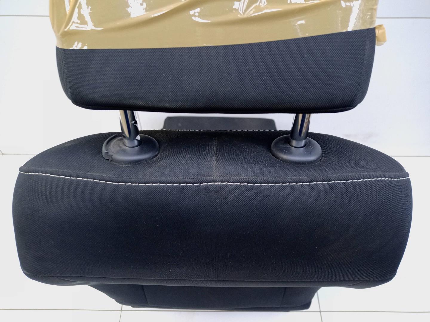 Сиденье переднее левое