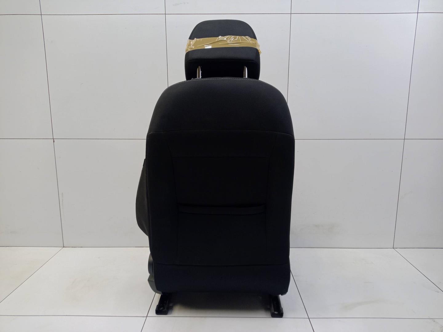 Сиденье переднее левое