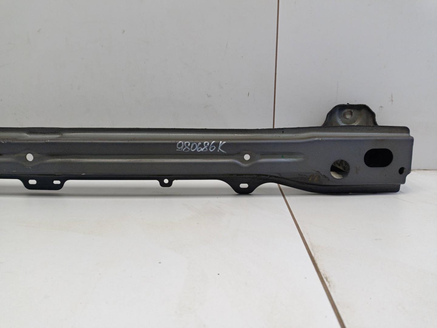 Усилитель заднего бампера