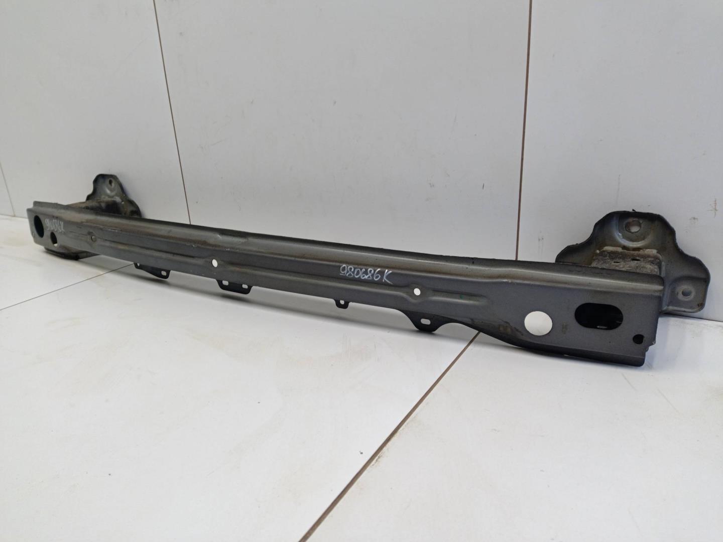 Усилитель заднего бампера