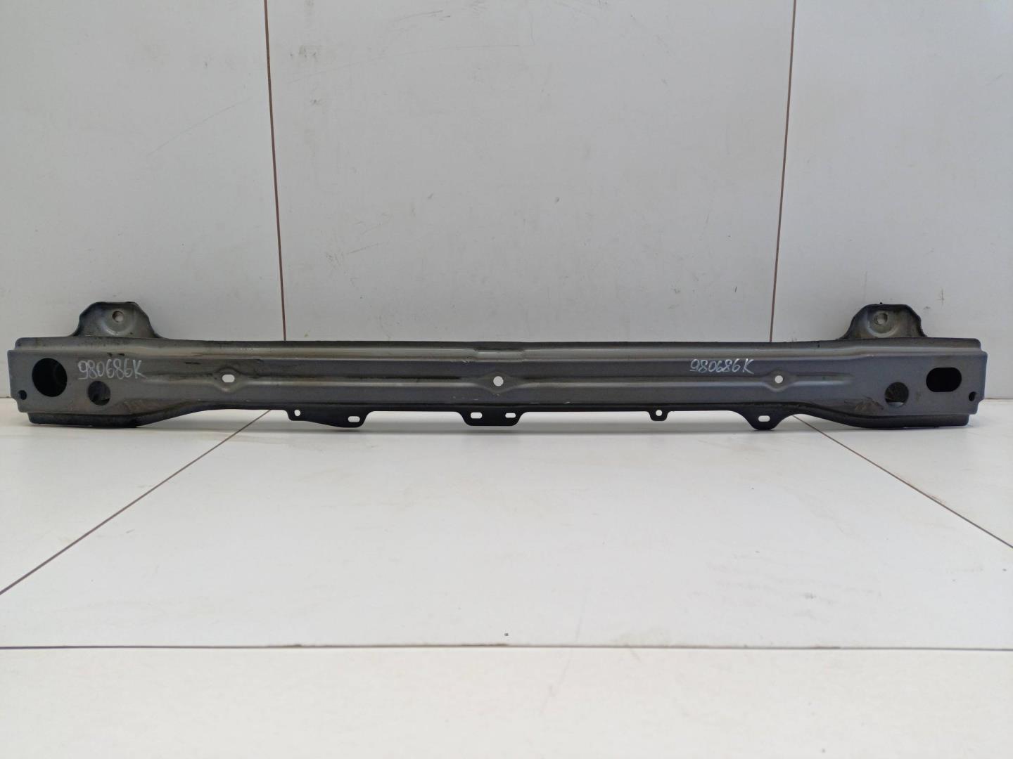 Усилитель заднего бампера