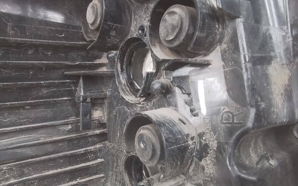 Фонарь задний правый