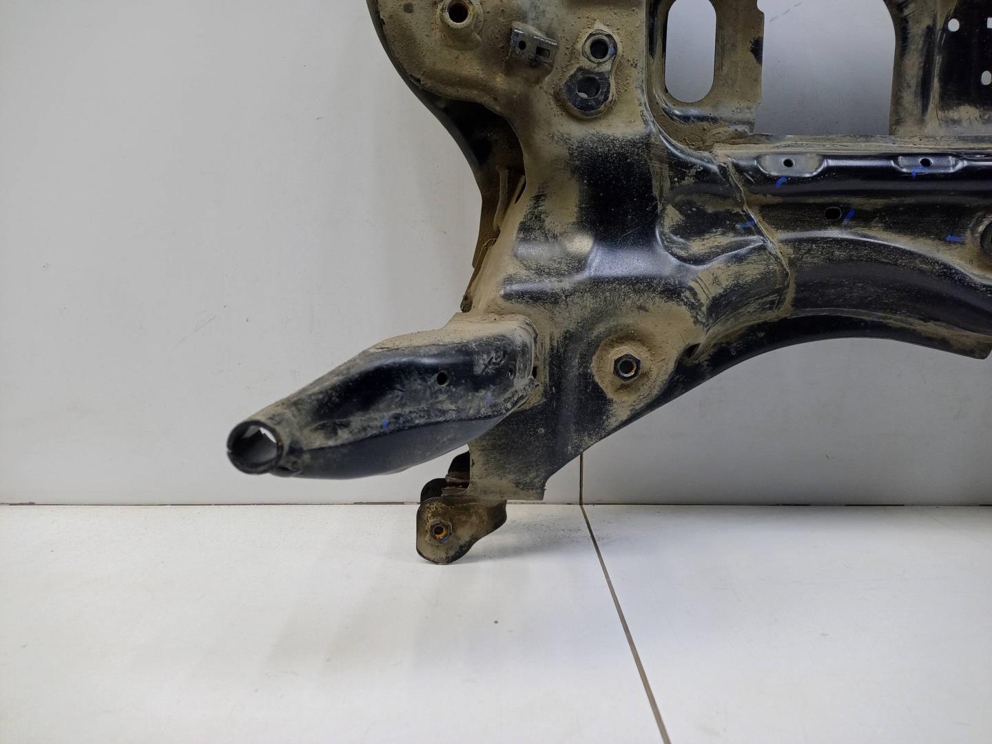 Балка подмоторная