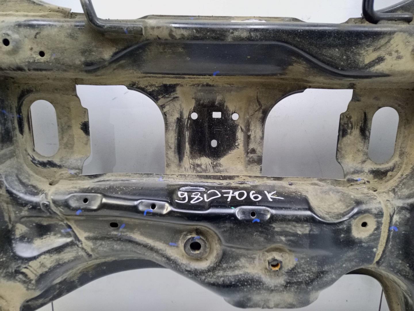 Балка подмоторная