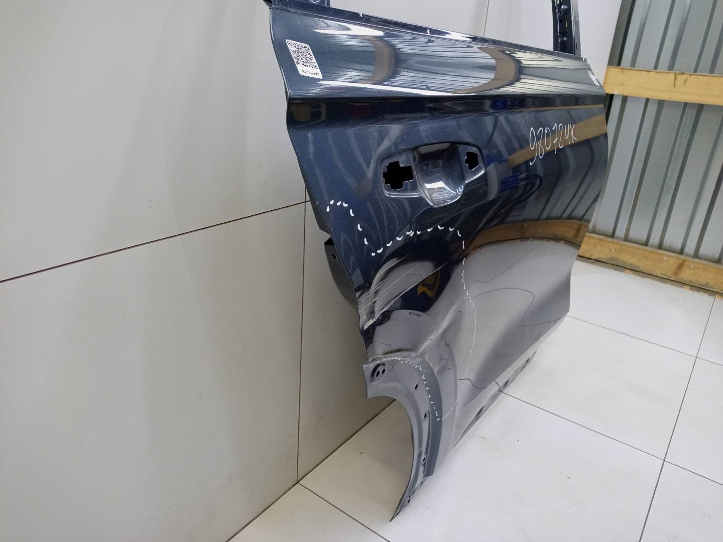 Дверь задняя правая