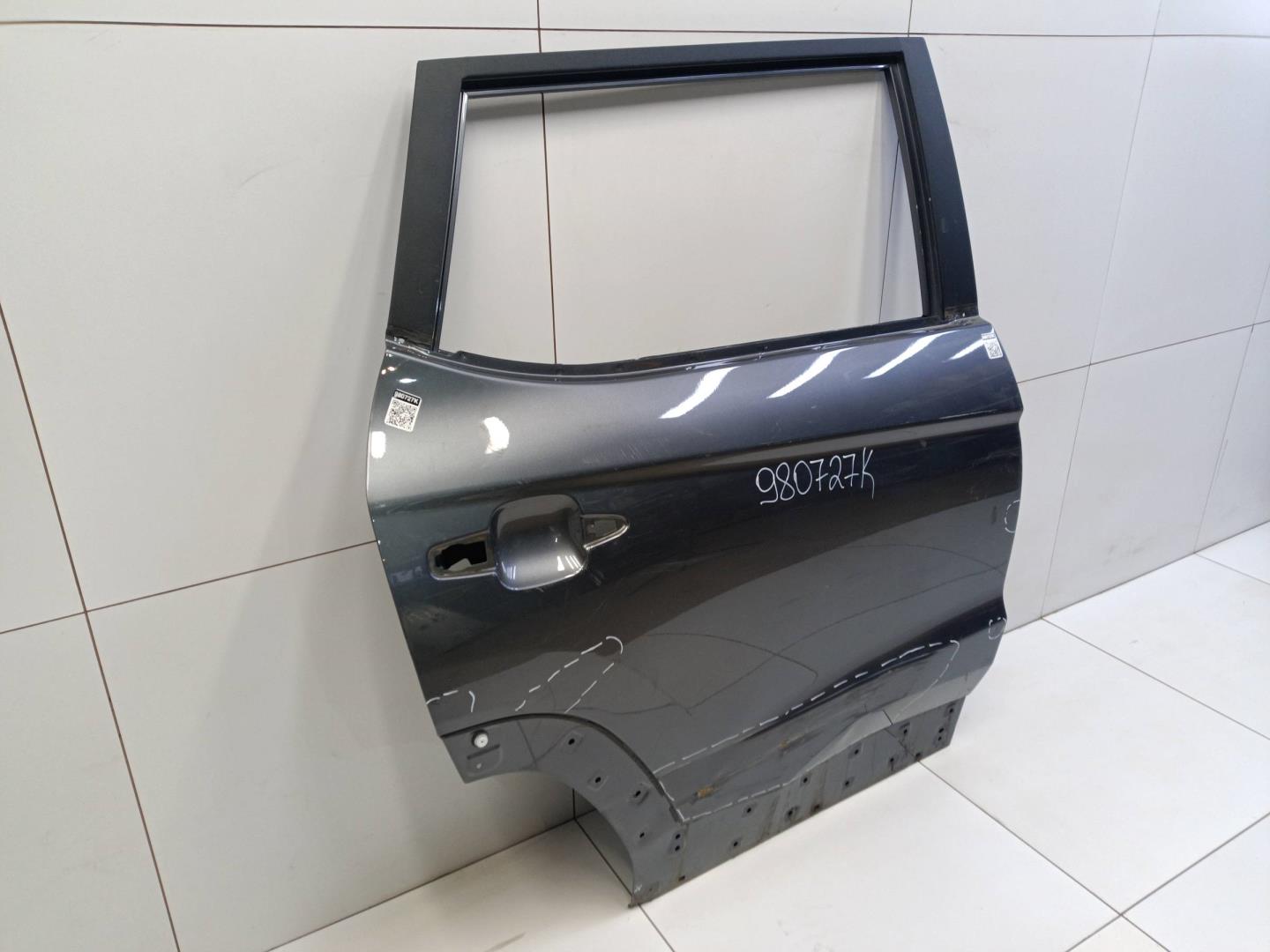 Дверь задняя правая