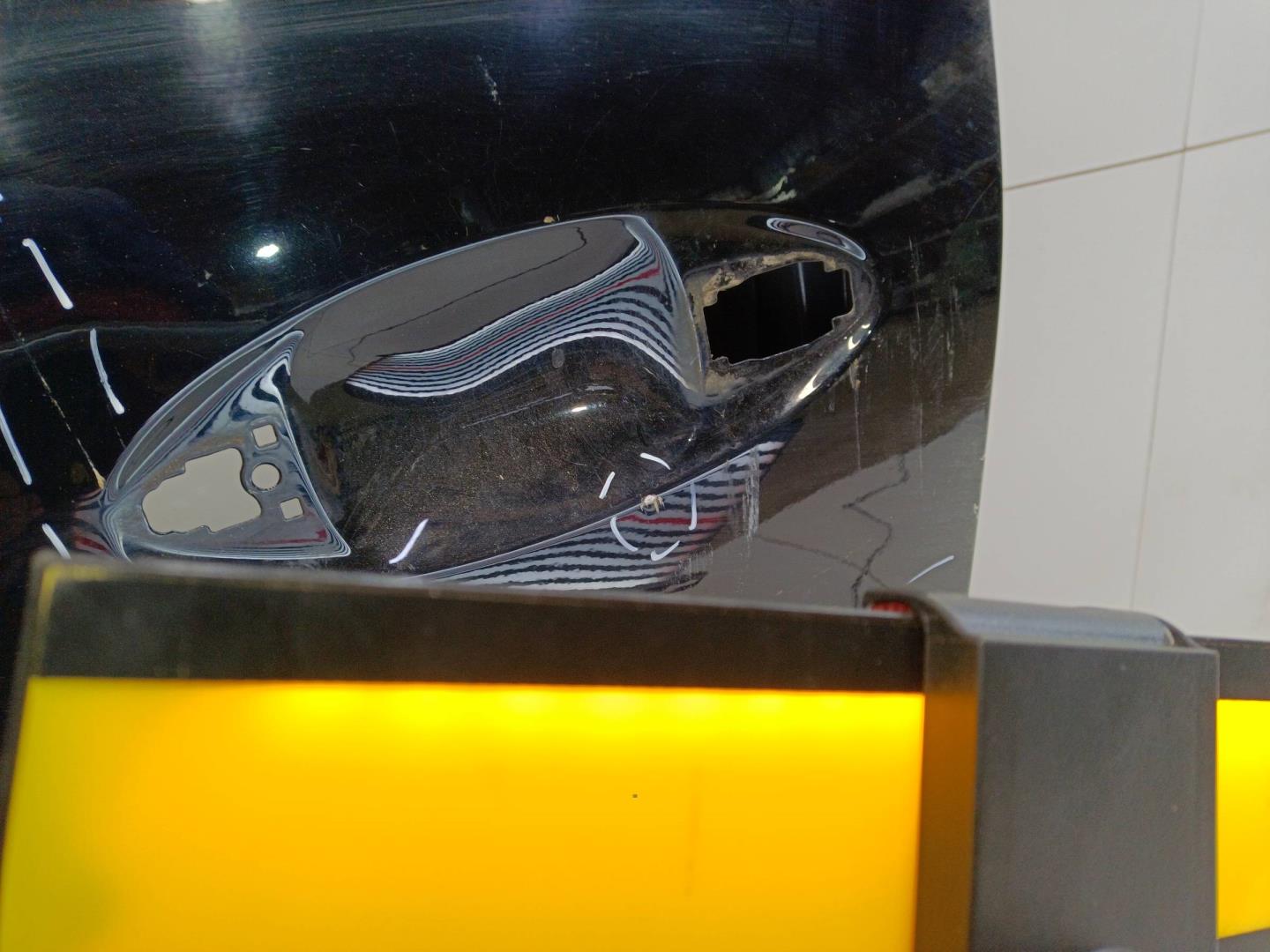 Дверь передняя левая