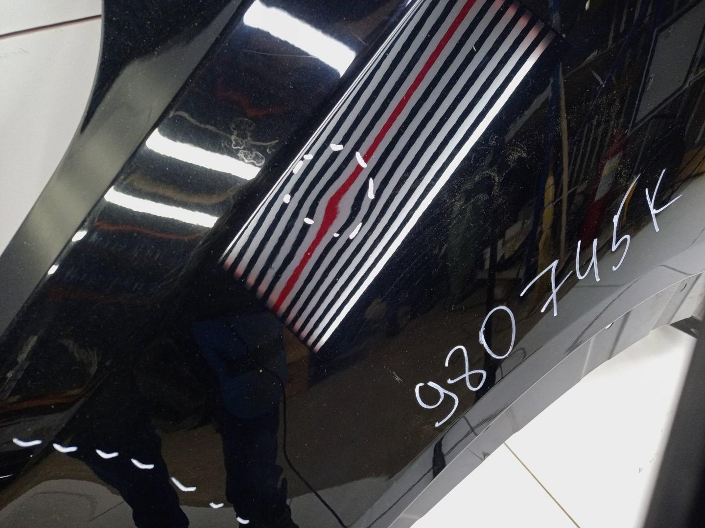 Крыло переднее левое