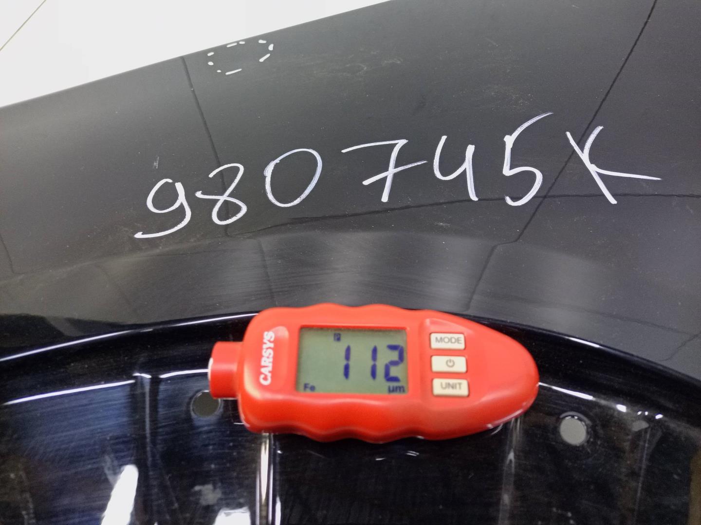 Крыло переднее левое