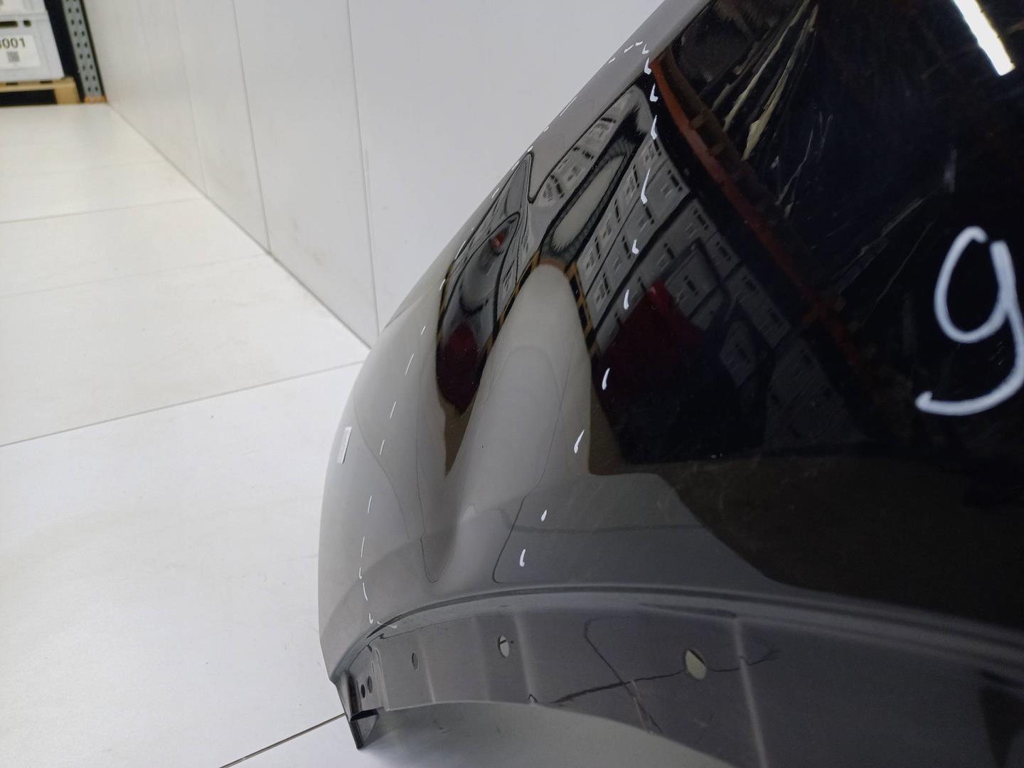 Крыло переднее левое