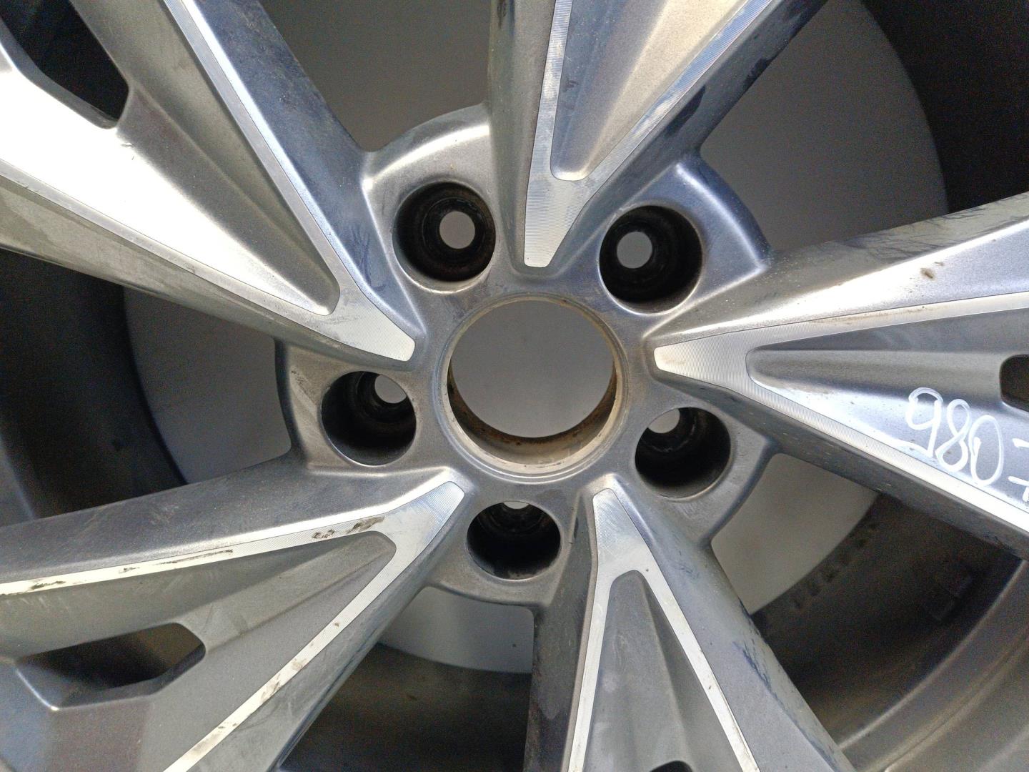 Диск колесный литой легкий сплав