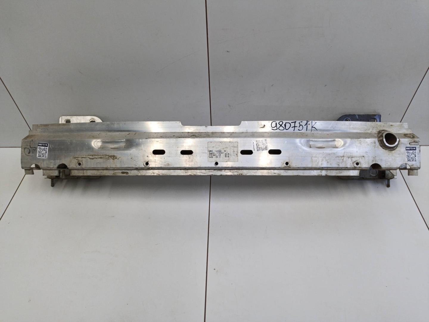 Усилитель заднего бампера