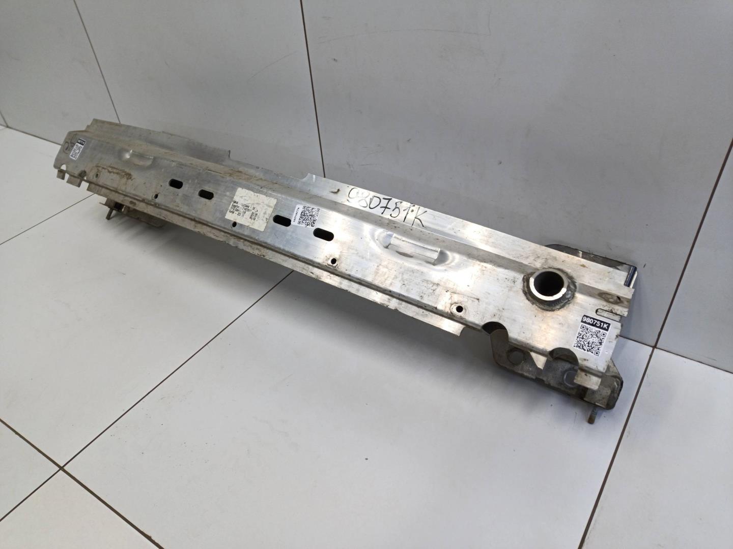 Усилитель заднего бампера