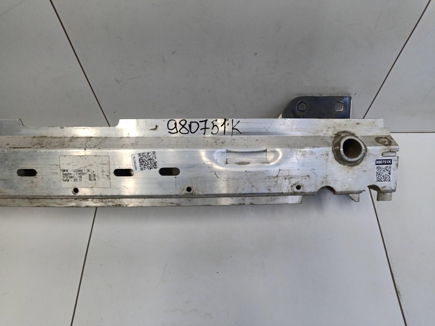 Усилитель заднего бампера