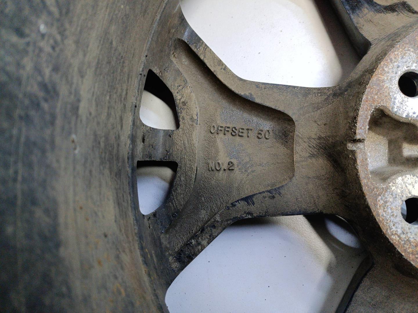 Диск колесный литой легкий сплав