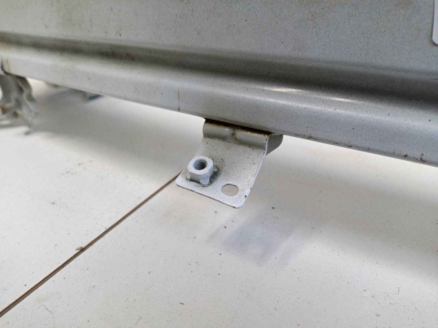 Усилитель переднего бампера