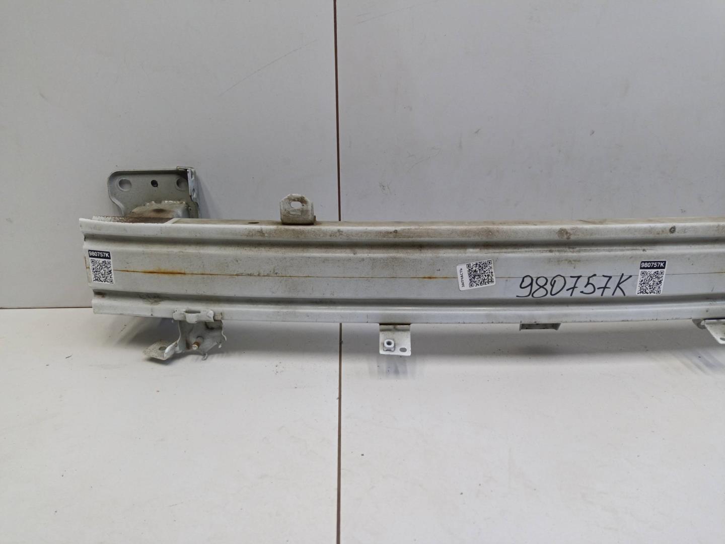 Усилитель переднего бампера