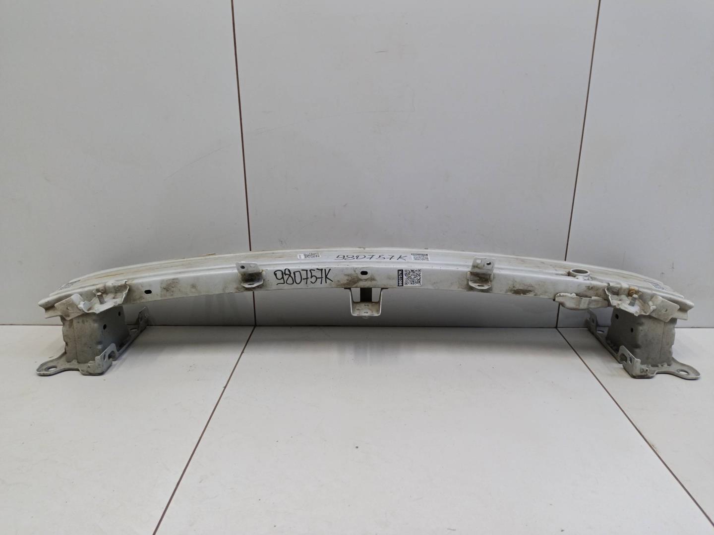 Усилитель переднего бампера