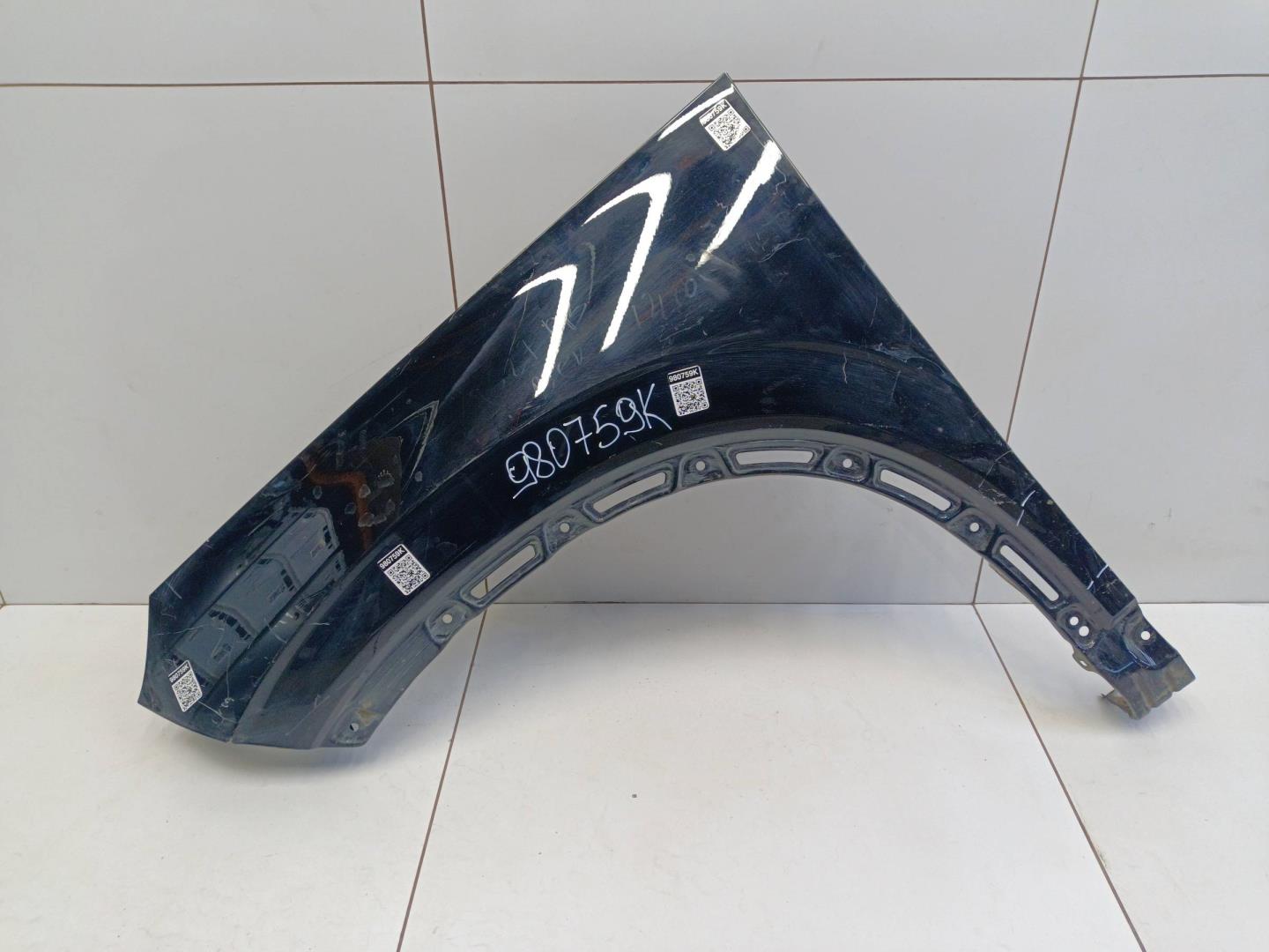 Крыло переднее левое