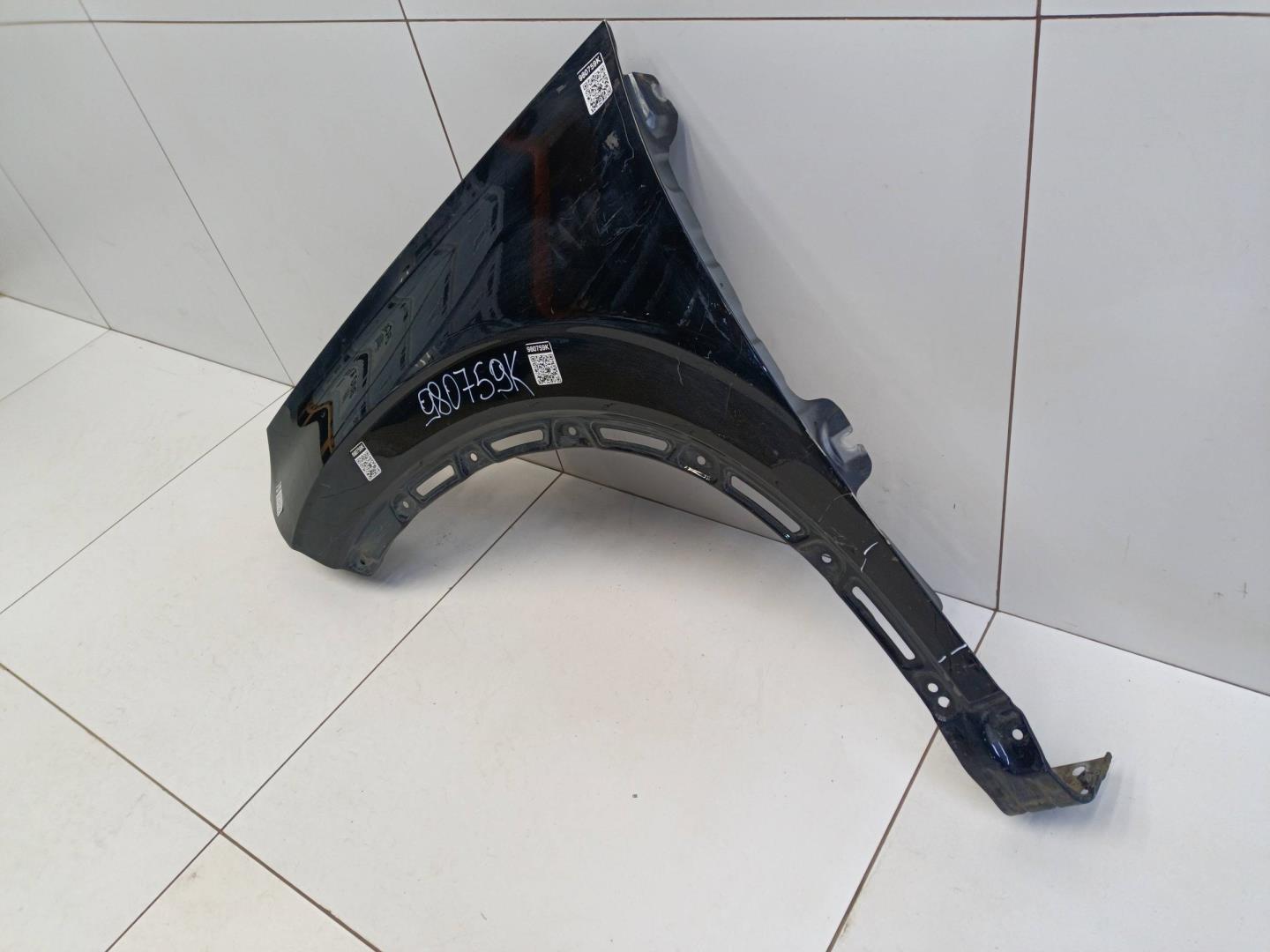 Крыло переднее левое