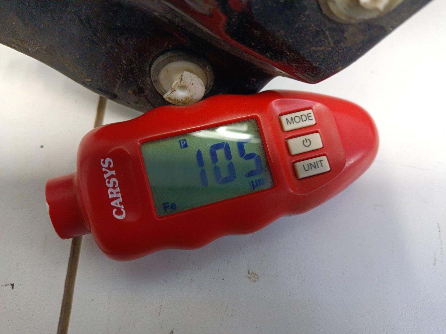 Крыло переднее правое