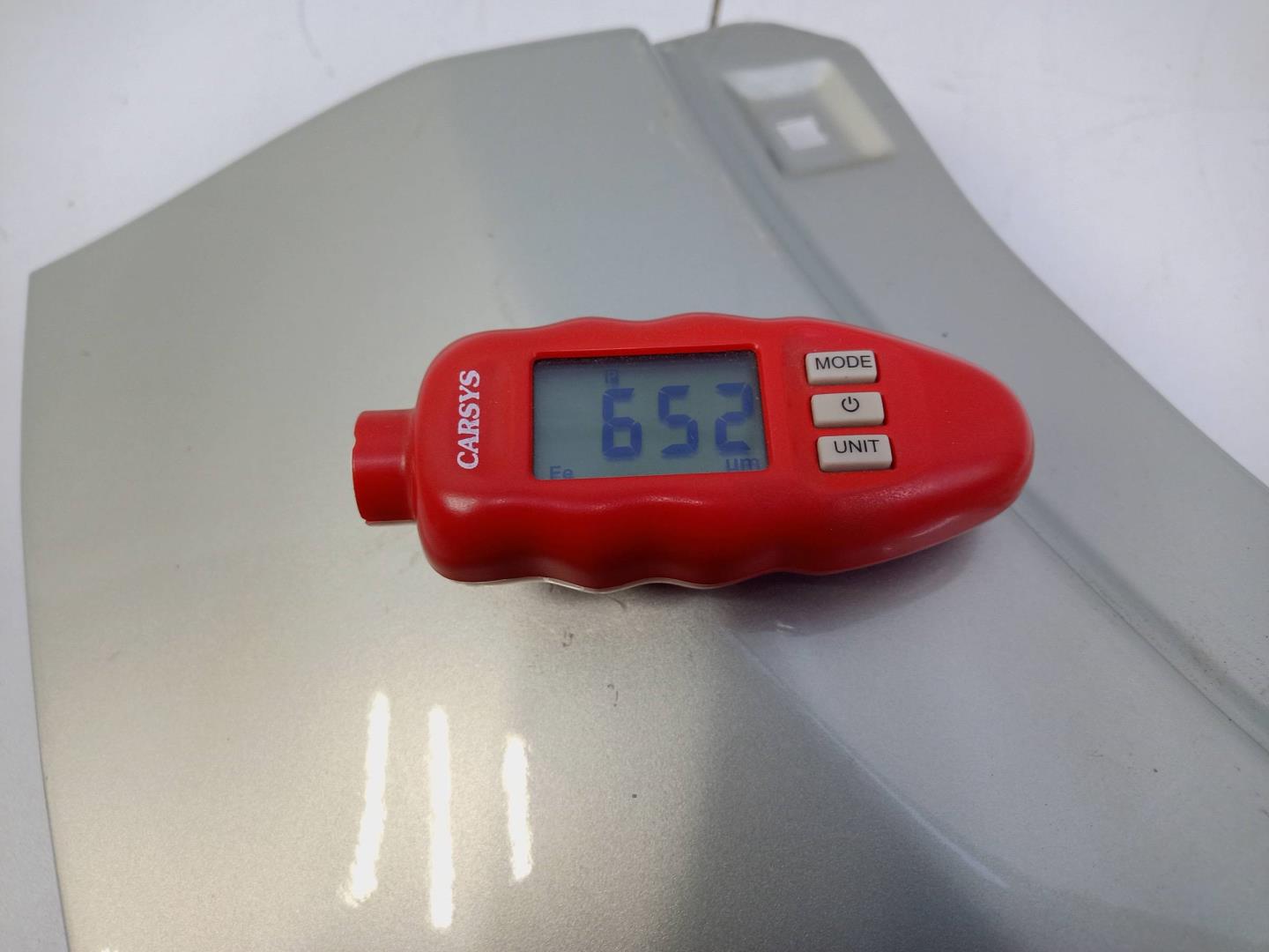 Крыло переднее правое