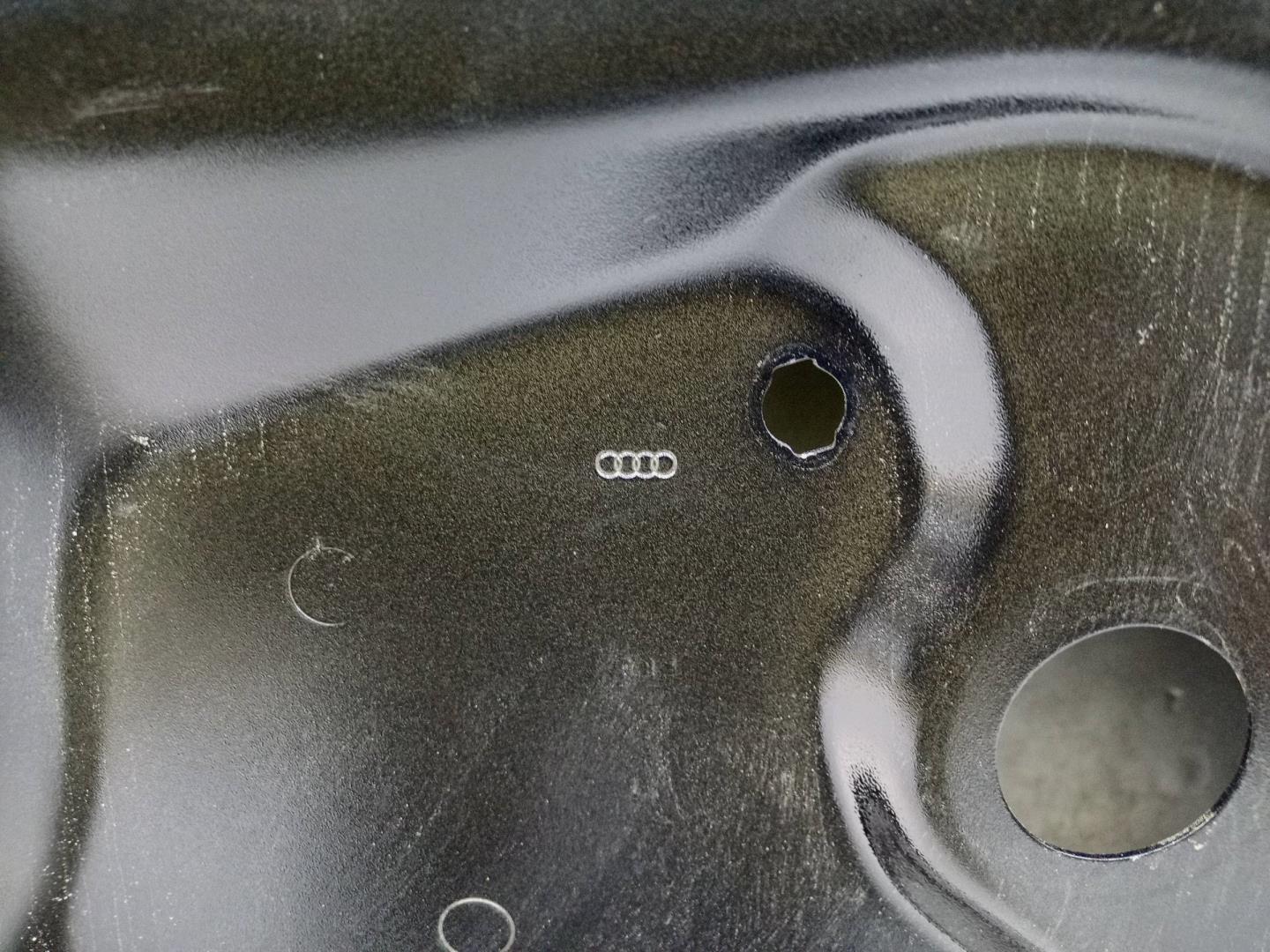 Дверь задняя левая