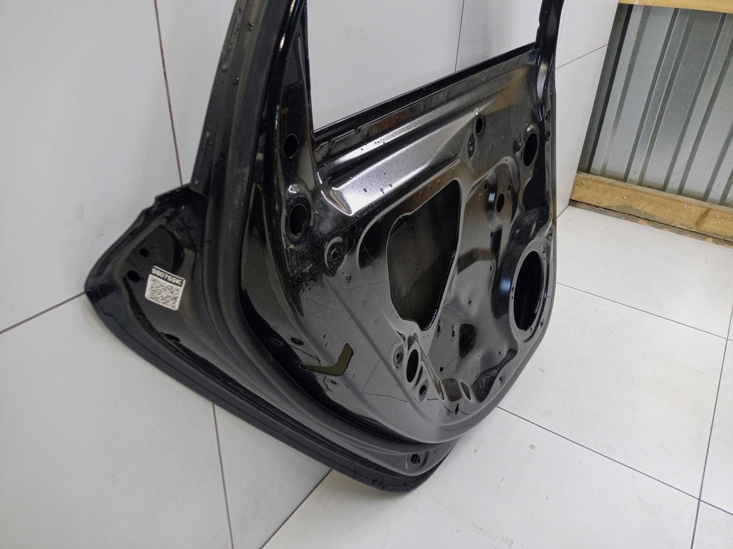 Дверь задняя левая