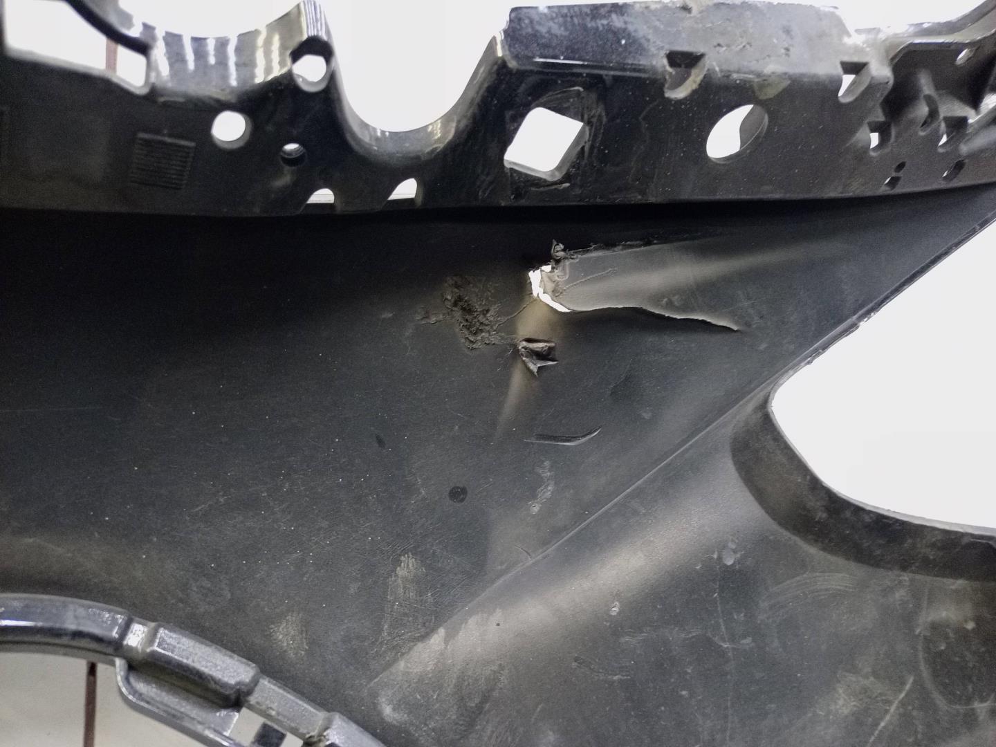 Бампер передний