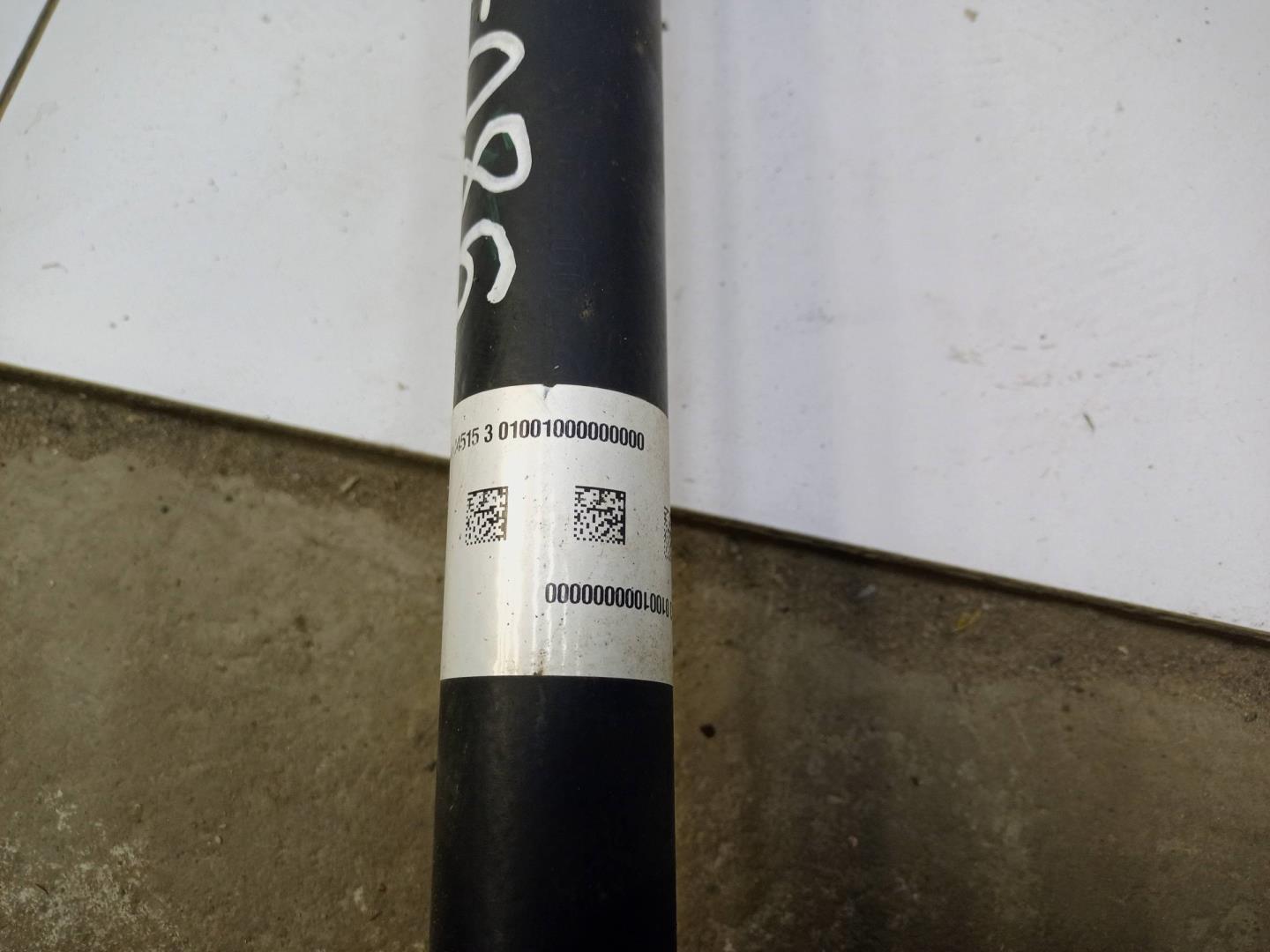 Полуось задняя левая