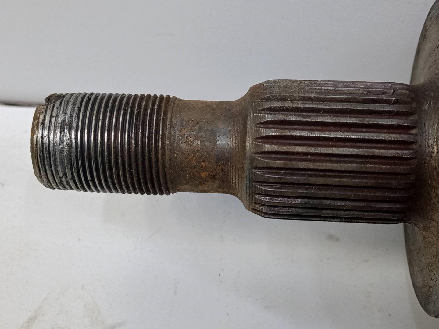 Полуось задняя левая