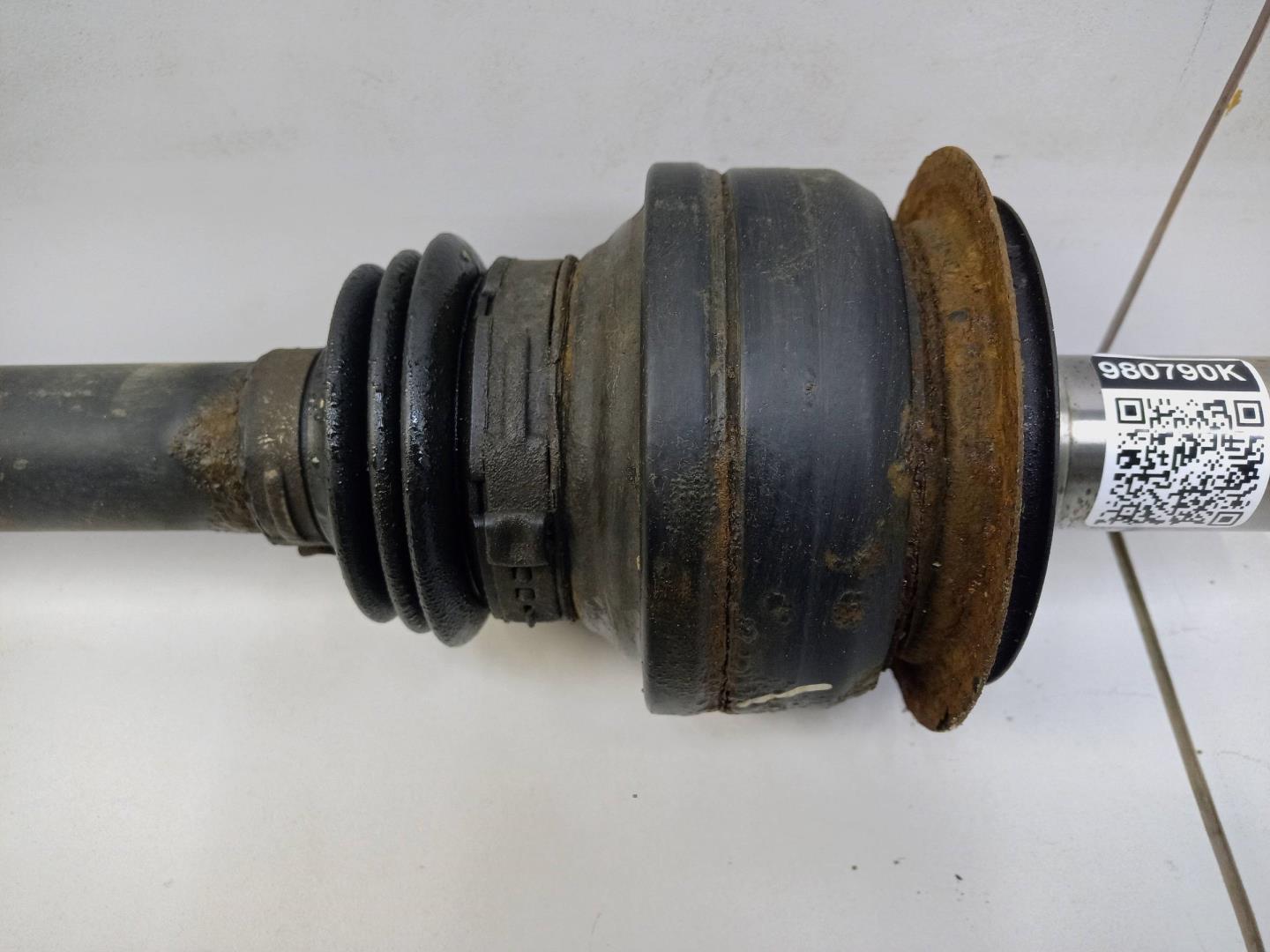 Полуось задняя левая