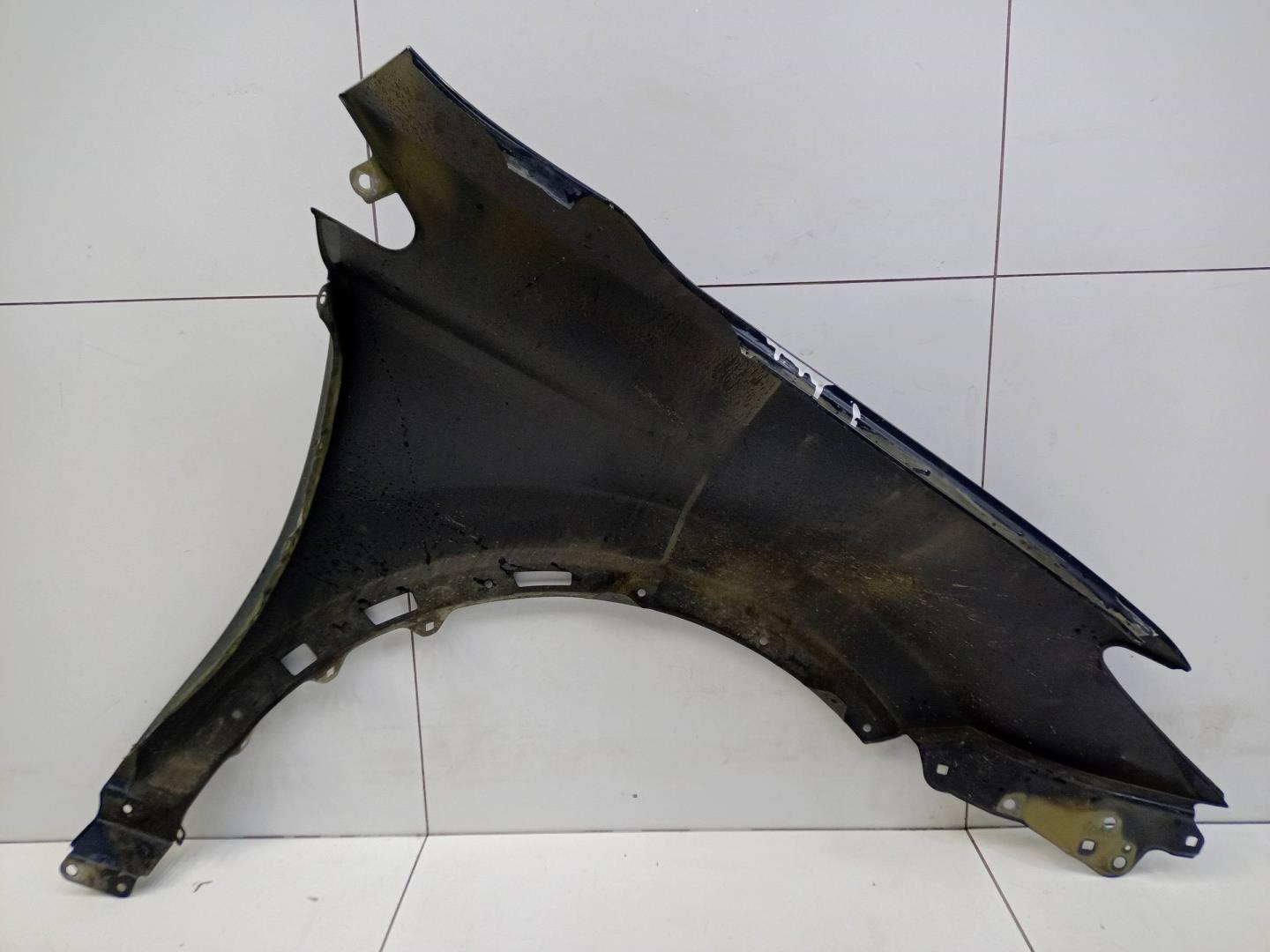 Крыло переднее левое