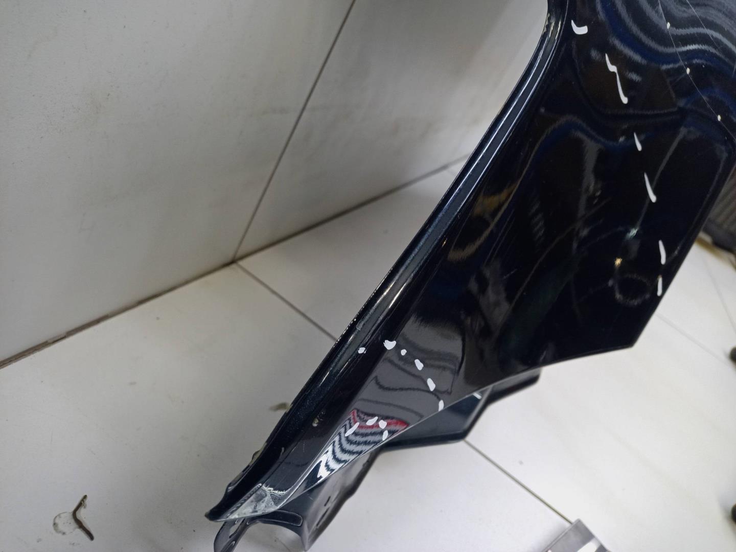 Крыло переднее левое