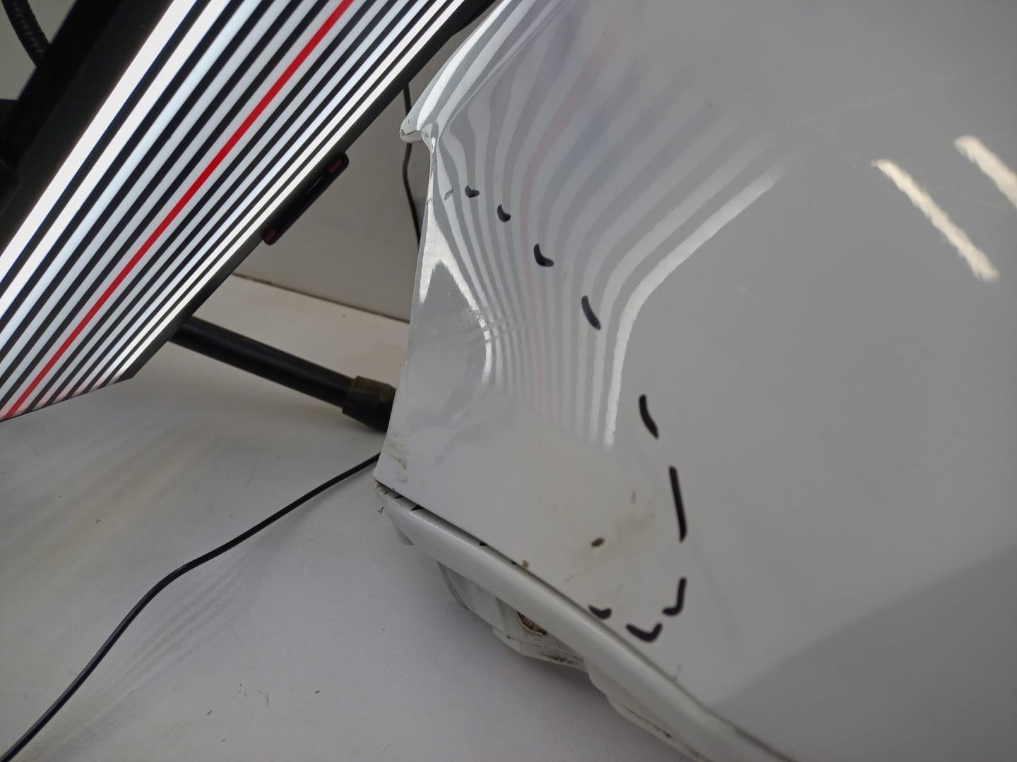 Крыло переднее левое