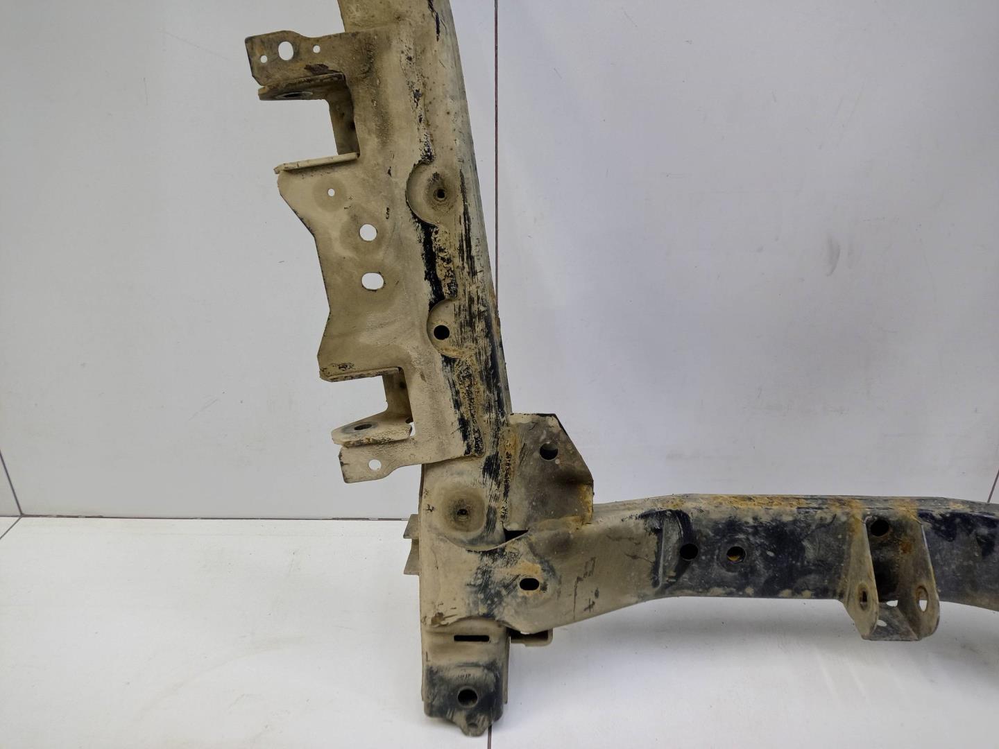 Балка подмоторная