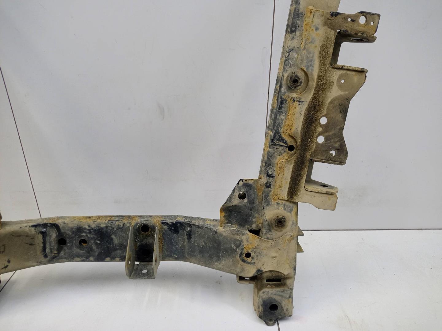 Балка подмоторная