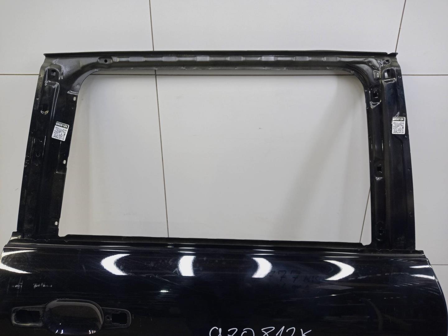 Дверь задняя правая