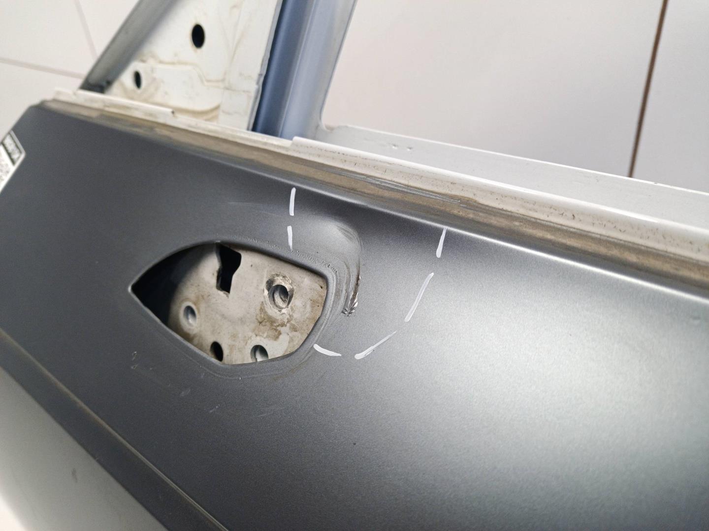 Дверь передняя левая