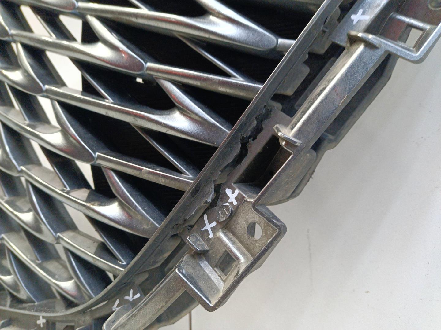 Решетка радиатора