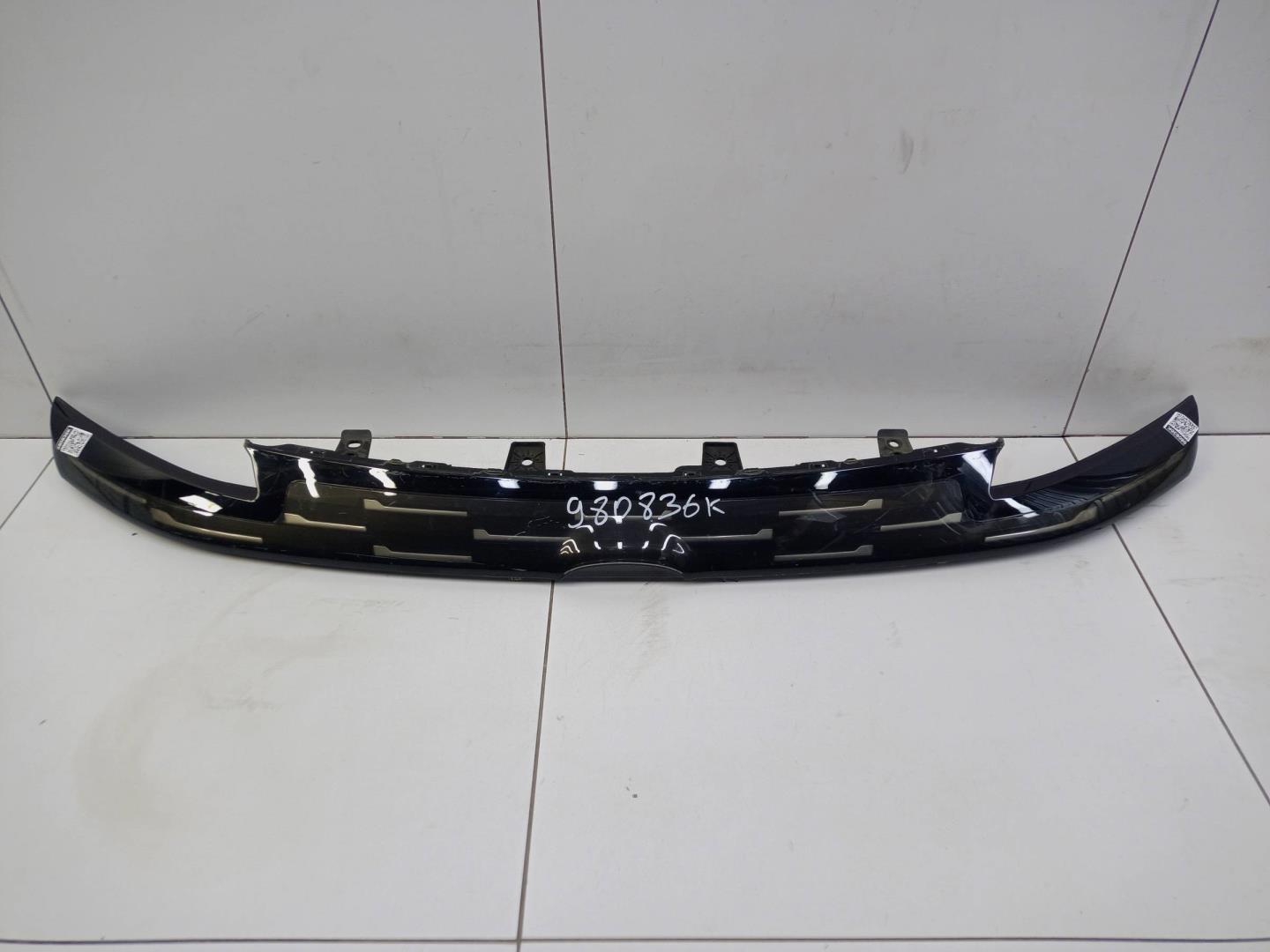 Накладка на решетку радиатора