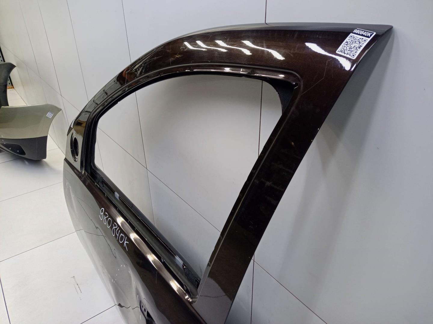 Дверь передняя левая