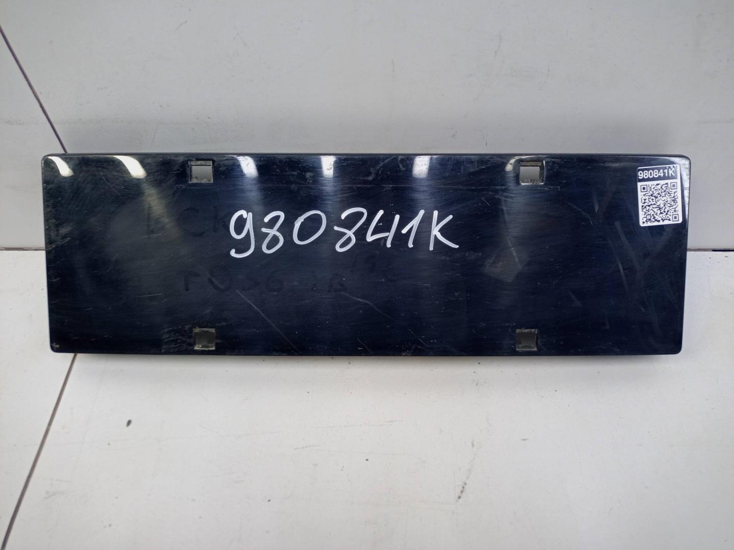 Накладка переднего бампера под номер