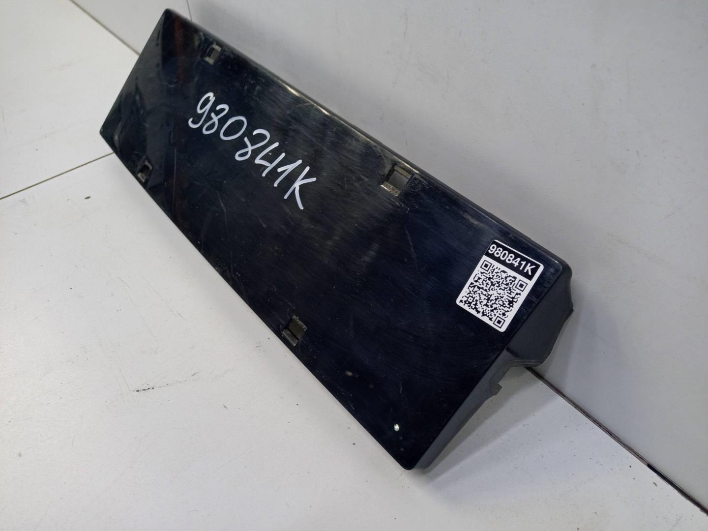 Накладка переднего бампера под номер