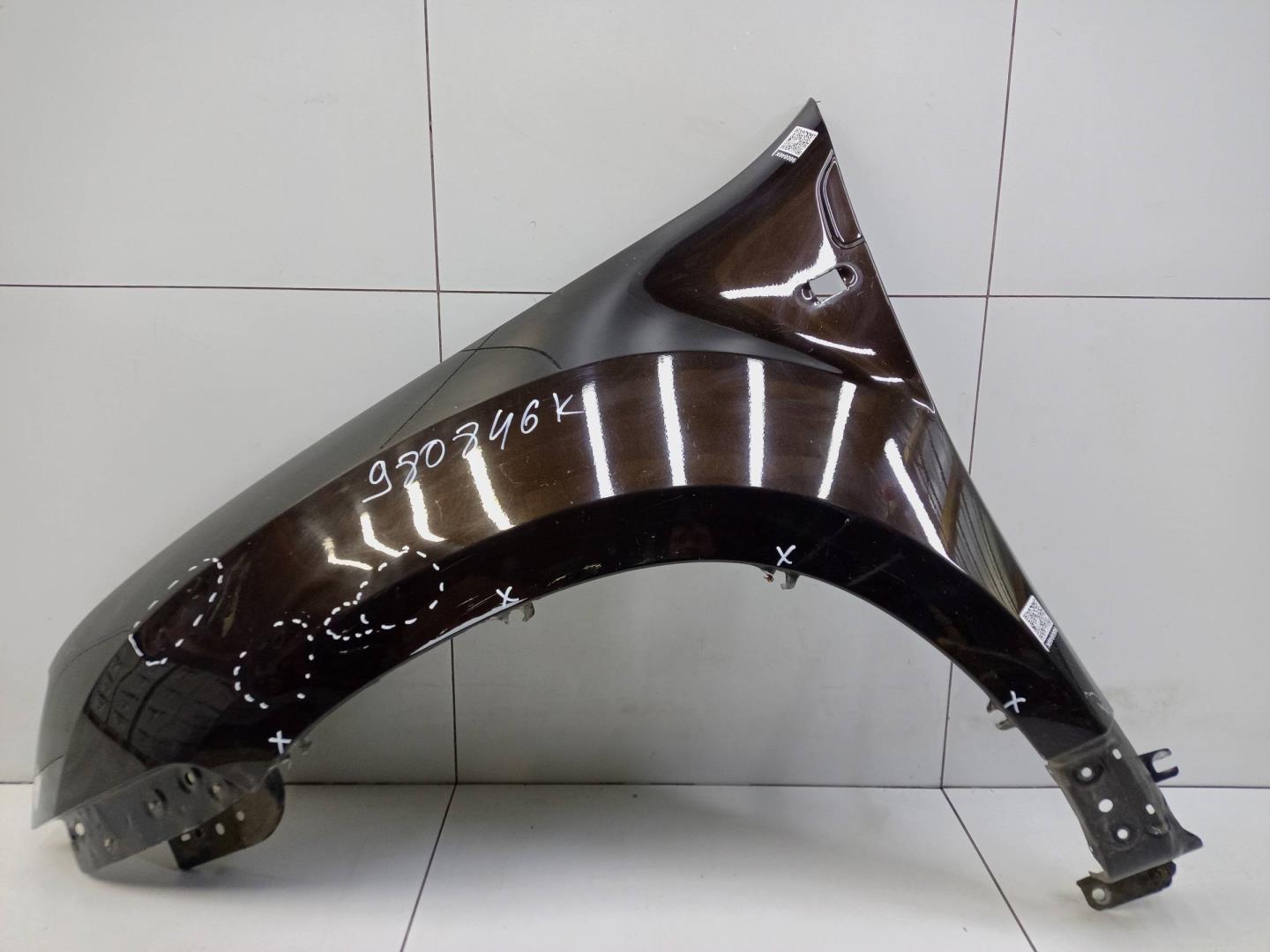 Крыло переднее левое